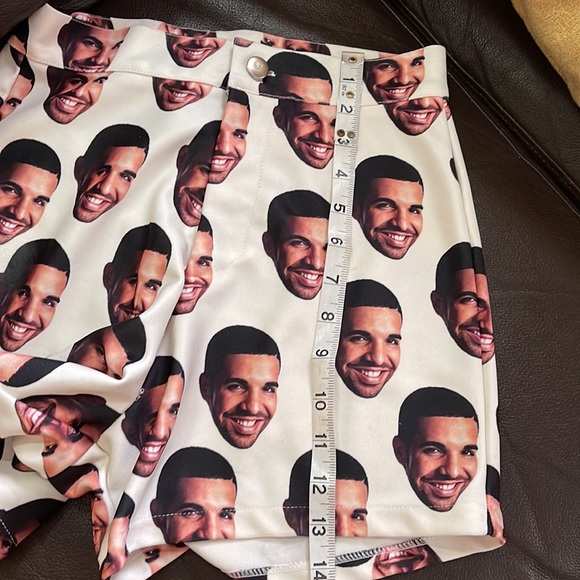 Drake head shorts by Mighty.com - Picture 6 of 7